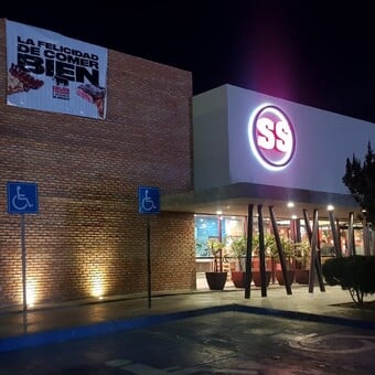 Restaurante Sirloin Stockade Plaza Mayor Reservandonos.com (1)