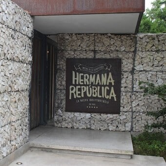 Restaurante Hermana República Xcanatún con Reservándonos (5)