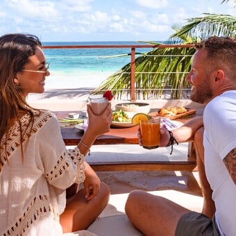 Restaurante La Zebra Tulum con Reservándonos (1)