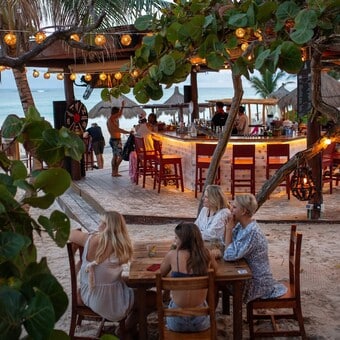 Restaurante La Zebra Tulum con Reservándonos (14)