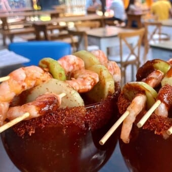 Cerveza con camarones La Terraza Del Chef