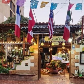 Restaurante Bar La Casa Vieja Zihuatanejo con Reservandonos (2)