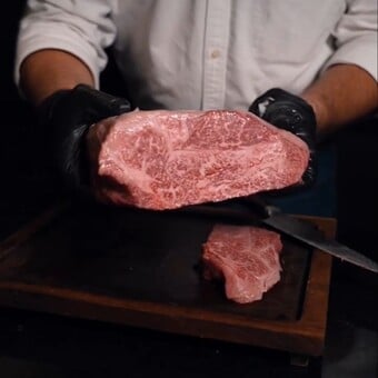 Restaurante ROCA Steakhouse Mérida con Reservandonos (10)
