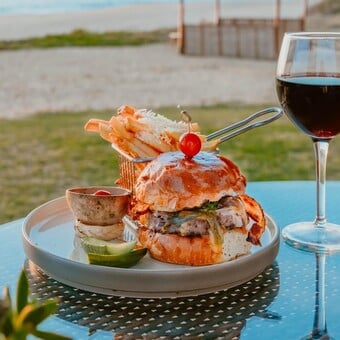 Restaurante El Faro Beach Club Todos Santos con Reservandonos (14)