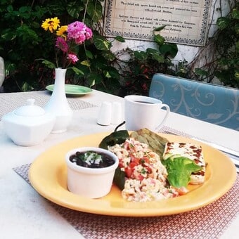 Restaurante El Jardín Café Todos Santos con Reservandonos (6)