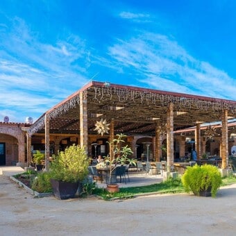 Restaurante Tahal Ensenada con Reservandonos (1)