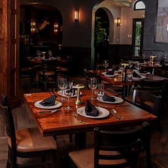 Restaurante Steaks del Herradero Suc. Hidalgo con Reservándonos (6)