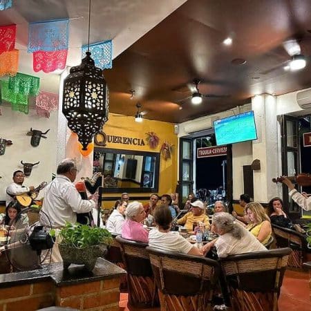 Restaurante Mi Querencia Puerto Vallarta, con Reservándonos (13)